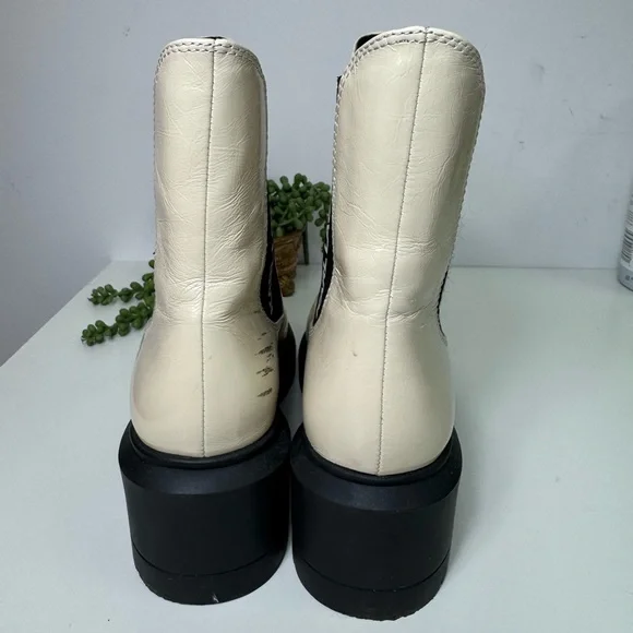 Karl Lagerfeld Cream Colored Patent Chelsea Boots, Women’s 9 - Picture 6 of 8
